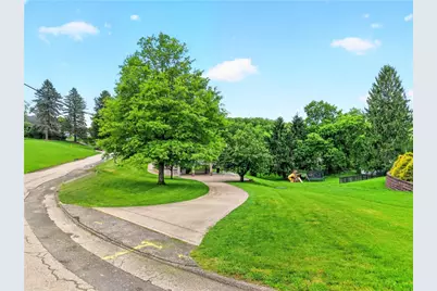 425 Kennedy, Rostraver, PA 15012 - Photo 3