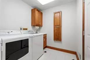 7 Grayhurst Dr, Wilkins Township, PA 15235 - Photo 25