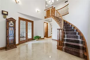 7 Grayhurst Dr, Wilkins Township, PA 15235 - Photo 5