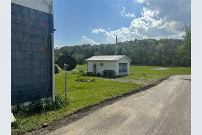 2344 McIntyre Rd, Conemaugh-Yough Townships, PA 15756 - Photo 5