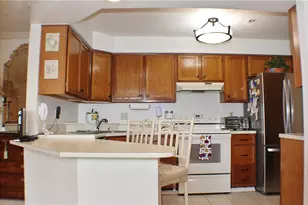 7277 Beacon Hill Dr, Pittsburgh, PA 15221 - Photo 9