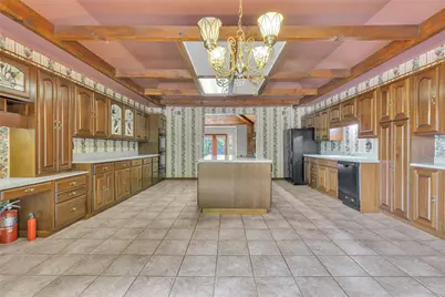450 Knollwood Cir, Economy, PA 15042 - Photo 3