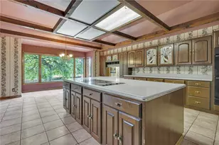 450 Knollwood Cir, Economy, PA 15042 - Photo 7