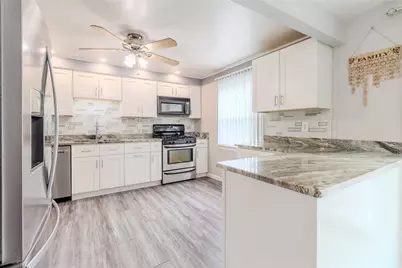 134 Chris Dr, Penn Twp, PA 15642 - Photo 7
