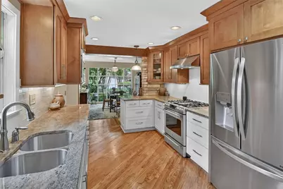 339 Oak Forest Drive, Pittsburgh, PA 15216 - Photo 11