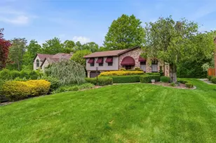 161 Richard Dr, Center Township, PA 15001 - Photo 5