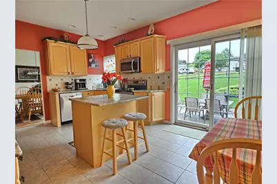 105 Sunburst Ct, Center Township, PA 16001 - Photo 11