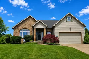 105 Sunburst Ct, Center Township, PA 16001 - Photo 1