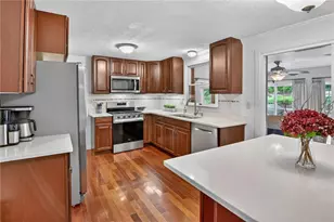 847 MacArthur Dr, Pittsburgh, PA 15228 - Photo 9