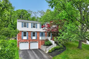 847 MacArthur Dr, Pittsburgh, PA 15228 - Photo 1