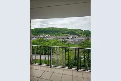2160 Greentree Rd #606W, Scott Township, PA 15220 - Photo 3