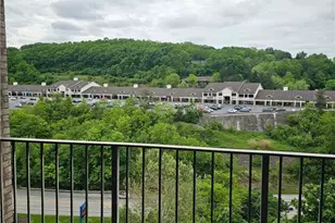 2160 Greentree Rd, Scott Township, PA 15220 - Photo 3