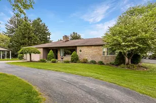 5275 Tuscarawas Rd, Brighton Township, PA 15009 - Photo 3