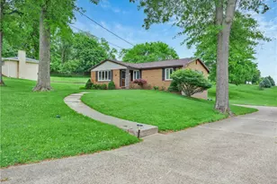 105 Montgomery Dr, Pine Township, PA 15090 - Photo 3