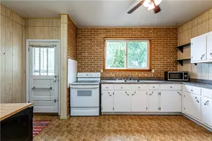 417 Vine St, Greensburg, PA 15601 - Photo 17