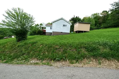300 E 4th Street, East Brady, PA 16028 - Photo 5