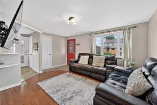 631 Blossom Dr, Pittsburgh, PA 15236 - Photo 9