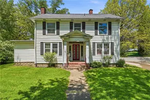 224 W Market St, Mercer Boro, PA 16137 - Photo 1