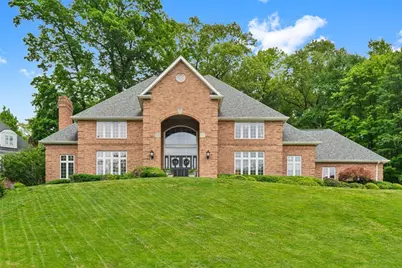 2195 Chardonnay Cir, Hampton, PA 15044 - Photo 1