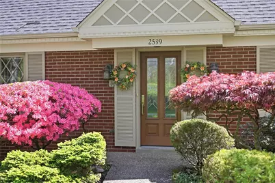 2539 Lindenwood Drive, Pittsburgh, PA 15241 - Photo 3