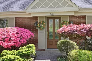 2539 Lindenwood Dr, Pittsburgh, PA 15241 - Photo 3