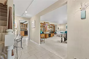 2539 Lindenwood Dr, Pittsburgh, PA 15241 - Photo 5