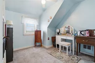 815 Meadow Dr, West Mifflin, PA 15122 - Photo 17