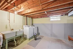 275 S Crescent Dr, Hermitage, PA 16148 - Photo 37