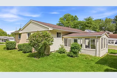 275 S Crescent Drive, Hermitage, PA 16148 - Photo 7