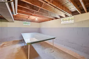 275 S Crescent Dr, Hermitage, PA 16148 - Photo 39