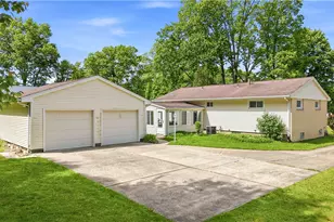 275 S Crescent Dr, Hermitage, PA 16148 - Photo 5