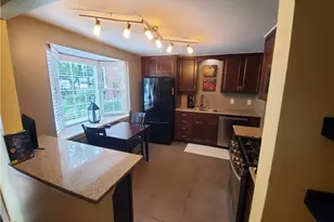 23 Hiland Valley Dr, Ross Twp, PA 15229 - Photo 5