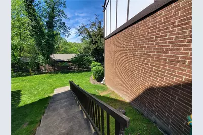 23 Hiland Valley Dr, Ross Twp, PA 15229 - Photo 37