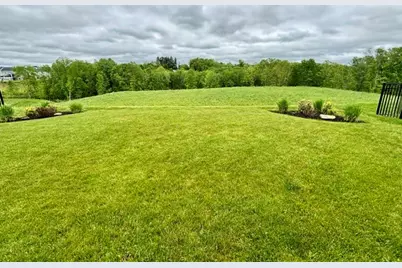 317 Arden Dr, Lancaster Township, PA 16037 - Photo 19