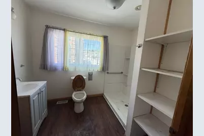 1011 Chartiers Ave, McKees Rocks, PA 15136 - Photo 9