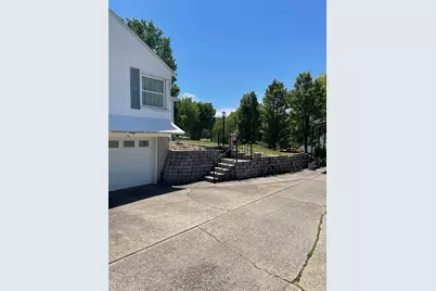 736 Melvin Dr, Hempfield Township, PA 15601 - Photo 7