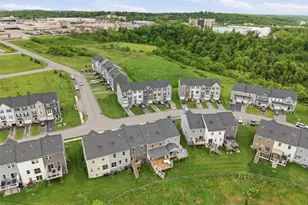 2044 Cade Dr, Center Township, PA 15061 - Photo 43