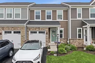 2044 Cade Dr, Center Township, PA 15061 - Photo 3