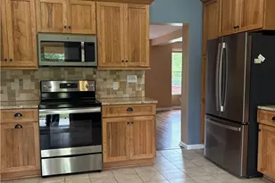 160 Royal Oak Dr, Penn Township, PA 16002 - Photo 5