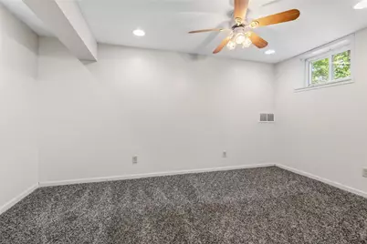 5211 White Oak Dr, Pittsburgh, PA 15147 - Photo 23