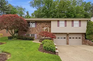 1409 Royal Park Blvd, South Park, PA 15129 - Photo 1
