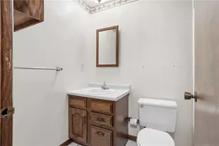 1409 Royal Park Blvd, South Park, PA 15129 - Photo 25