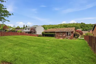 1409 Royal Park Blvd, South Park, PA 15129 - Photo 37