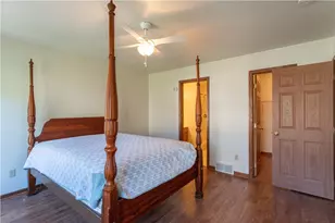 1039 Timberwood Dr, Chippewa Township, PA 15010 - Photo 21