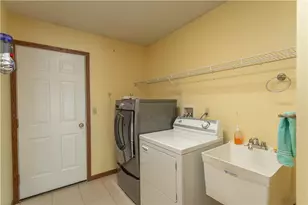 1039 Timberwood Dr, Chippewa Township, PA 15010 - Photo 25