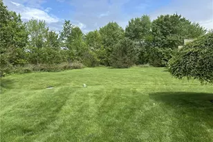 1039 Timberwood Dr, Chippewa Township, PA 15010 - Photo 5