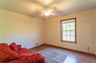 1039 Timberwood Dr, Chippewa Township, PA 15010 - Photo 27