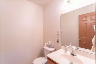 1039 Timberwood Dr, Chippewa Township, PA 15010 - Photo 29