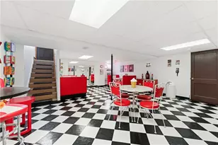 200 Avenue F, Pittsburgh, PA 15221 - Photo 25
