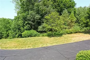 1705 Waterleaf Dr, Sewickley, PA 15143 - Photo 3